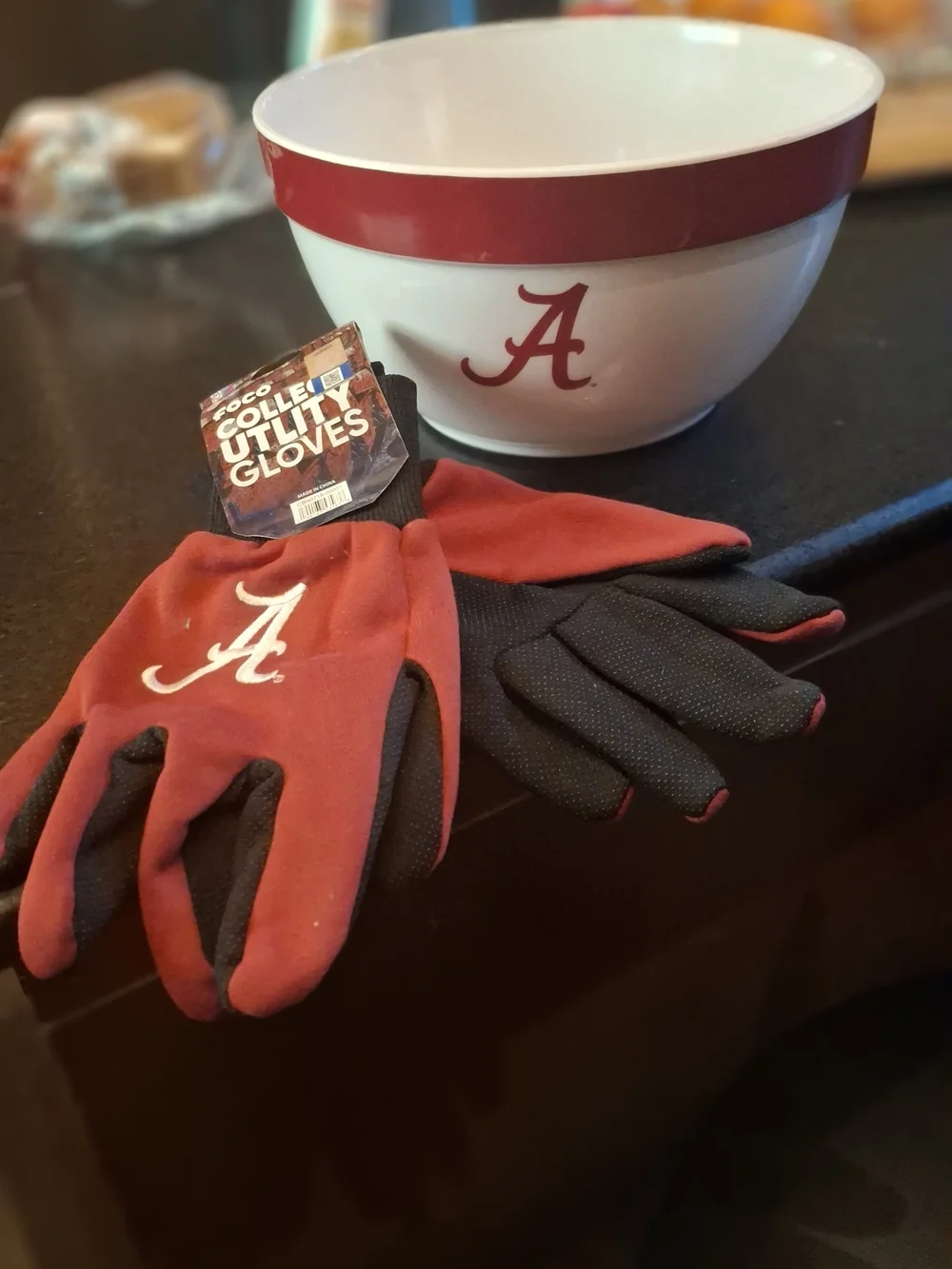 Alabama Crimson 'A' Plastic Bowl & Utility Gloves Set - Red & White